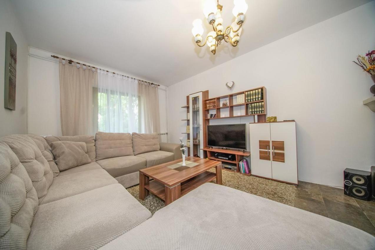 Apartman Mate Splitska Exteriér fotografie