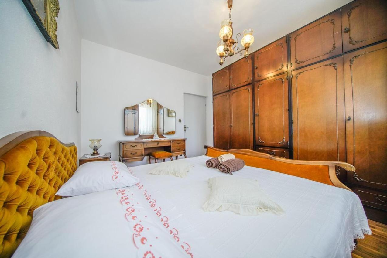 Apartman Mate Splitska Exteriér fotografie